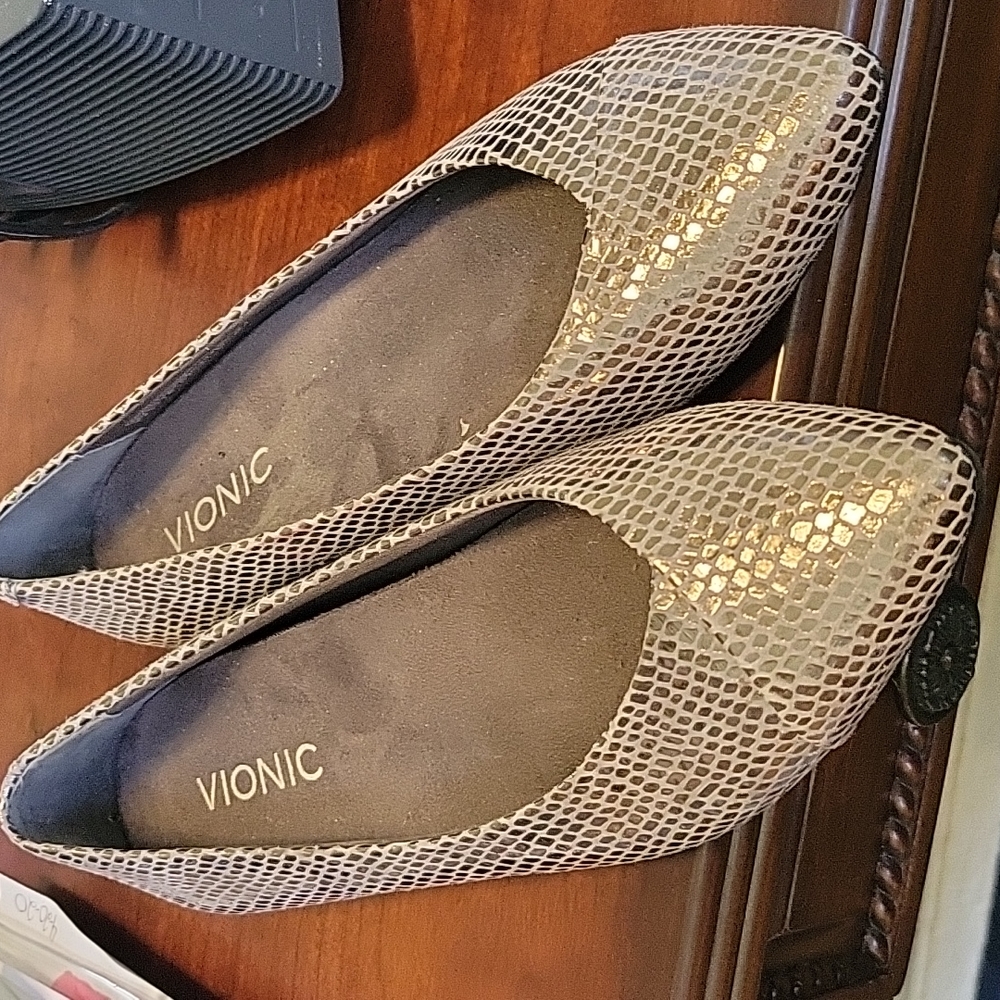 VIONIC Metallic Snake Skin Gem Caballo Flats 5